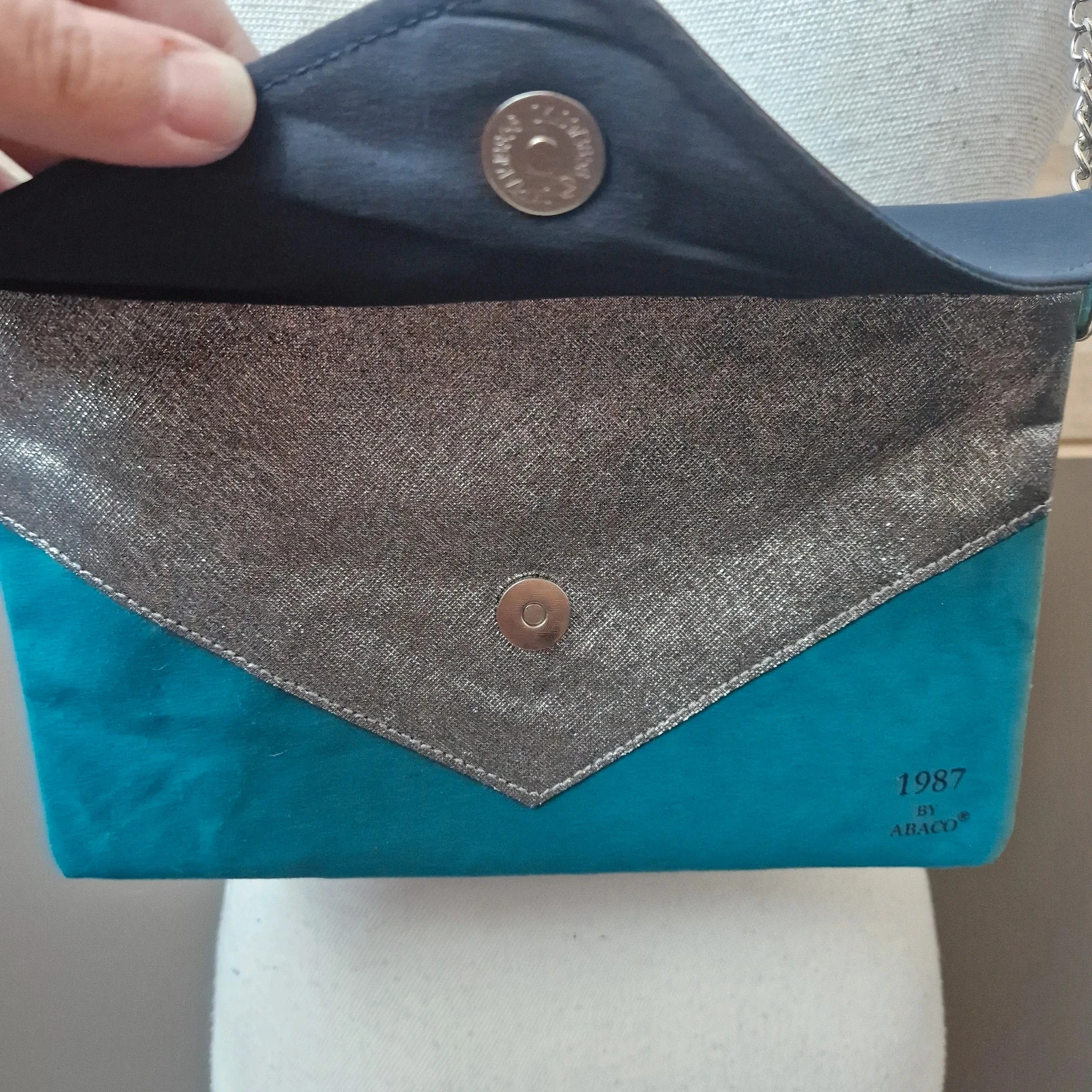Bolso de mano pochette. – photo 4
